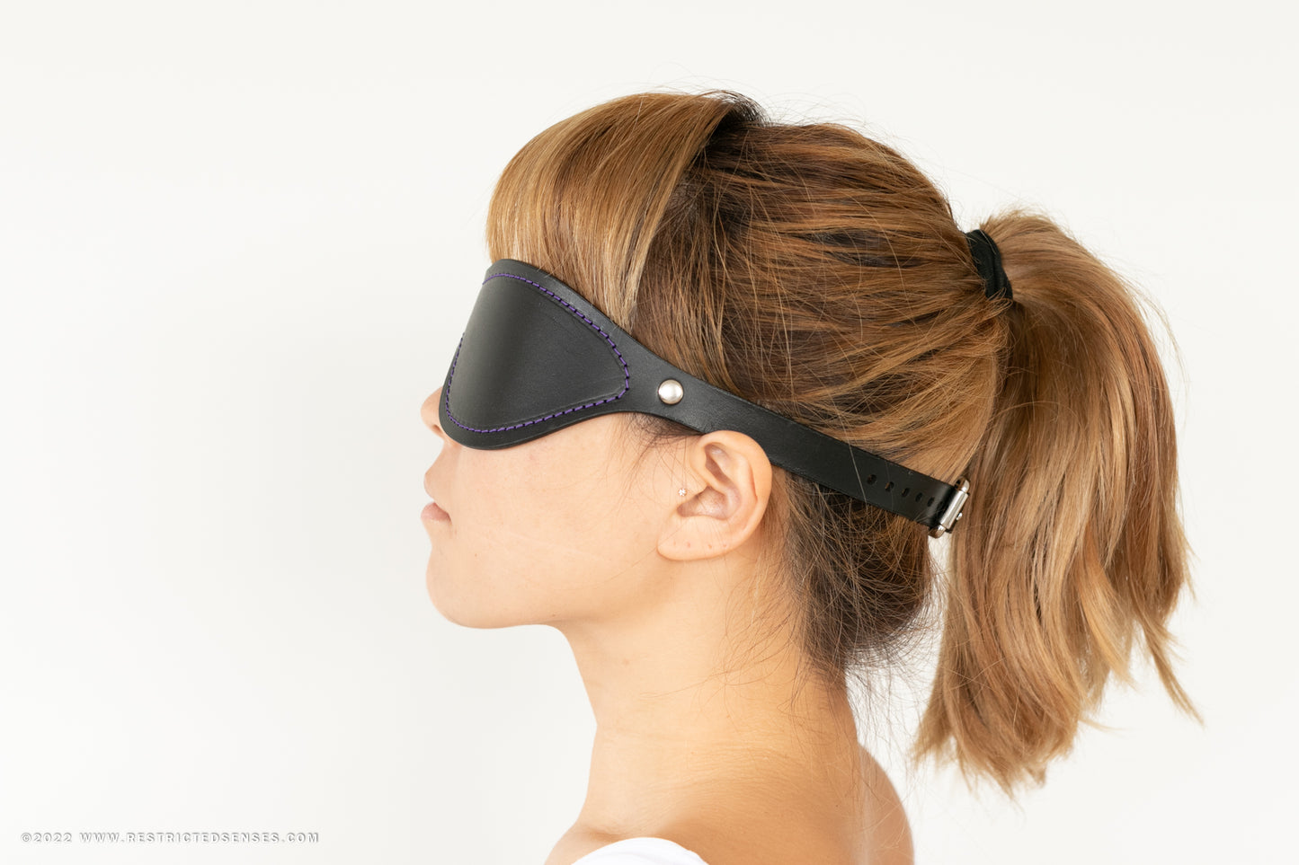 Heavy Duty Leather Bondage Curved Blindfold with Buckle