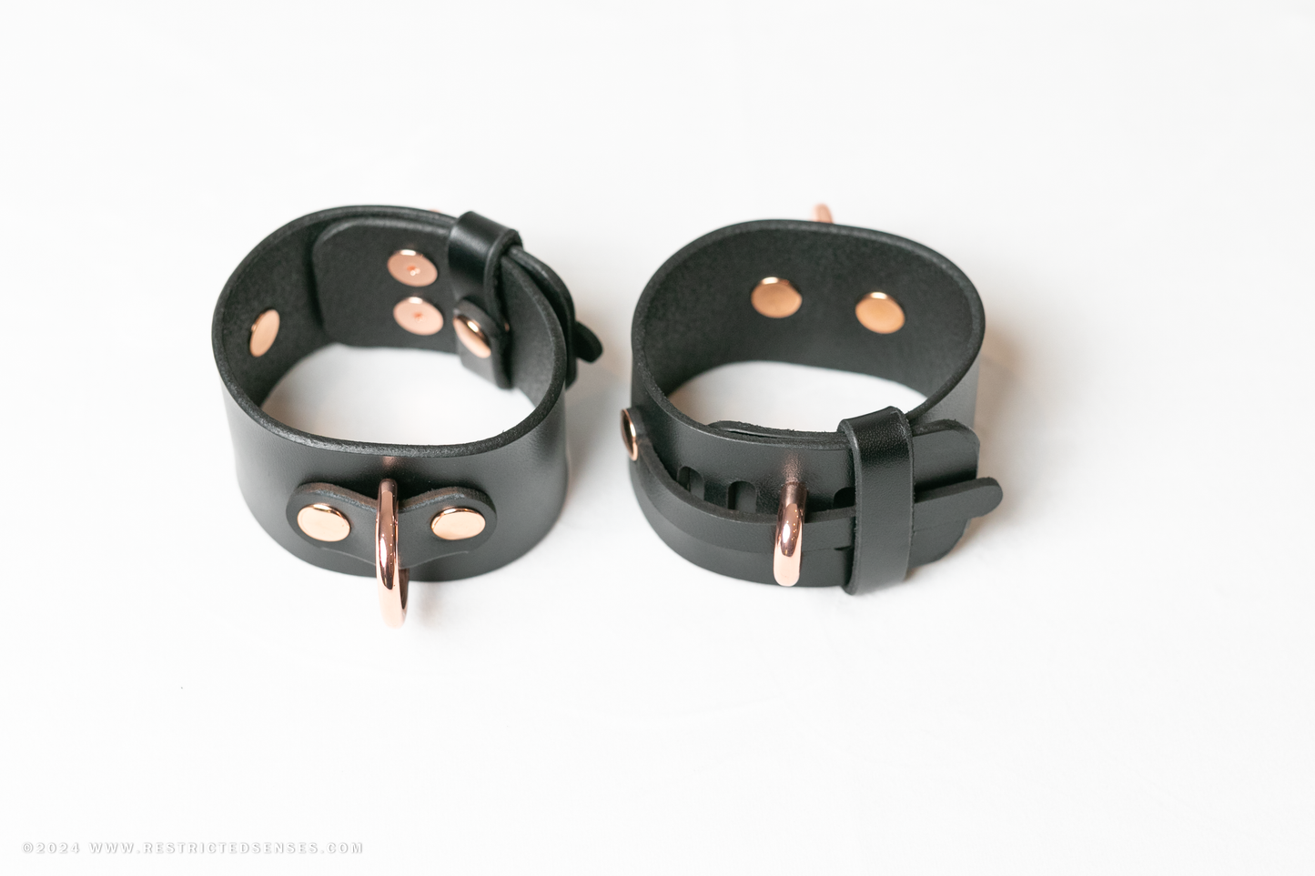 Locking Post Leather Bondage Hand Cuffs