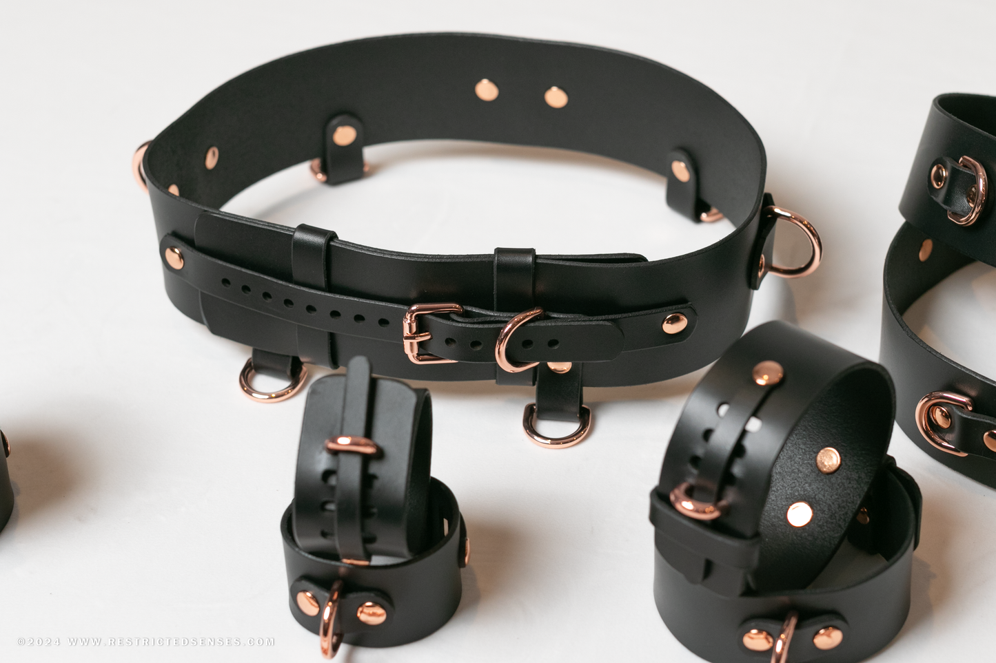 Premium Leather Locking Post Complete Bondage Cuff Set