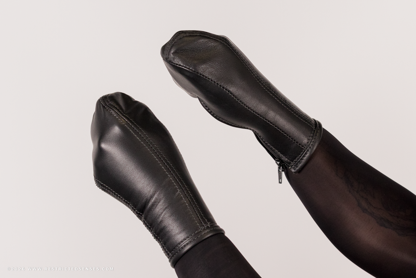 Leather Bondage Mittens with Zipper