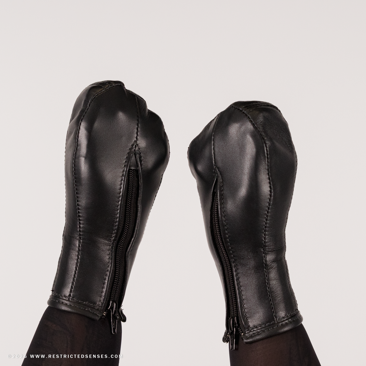 Leather Bondage Mittens with Zipper