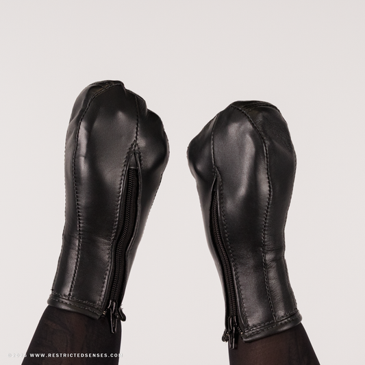 Leather Bondage Mittens with Zipper
