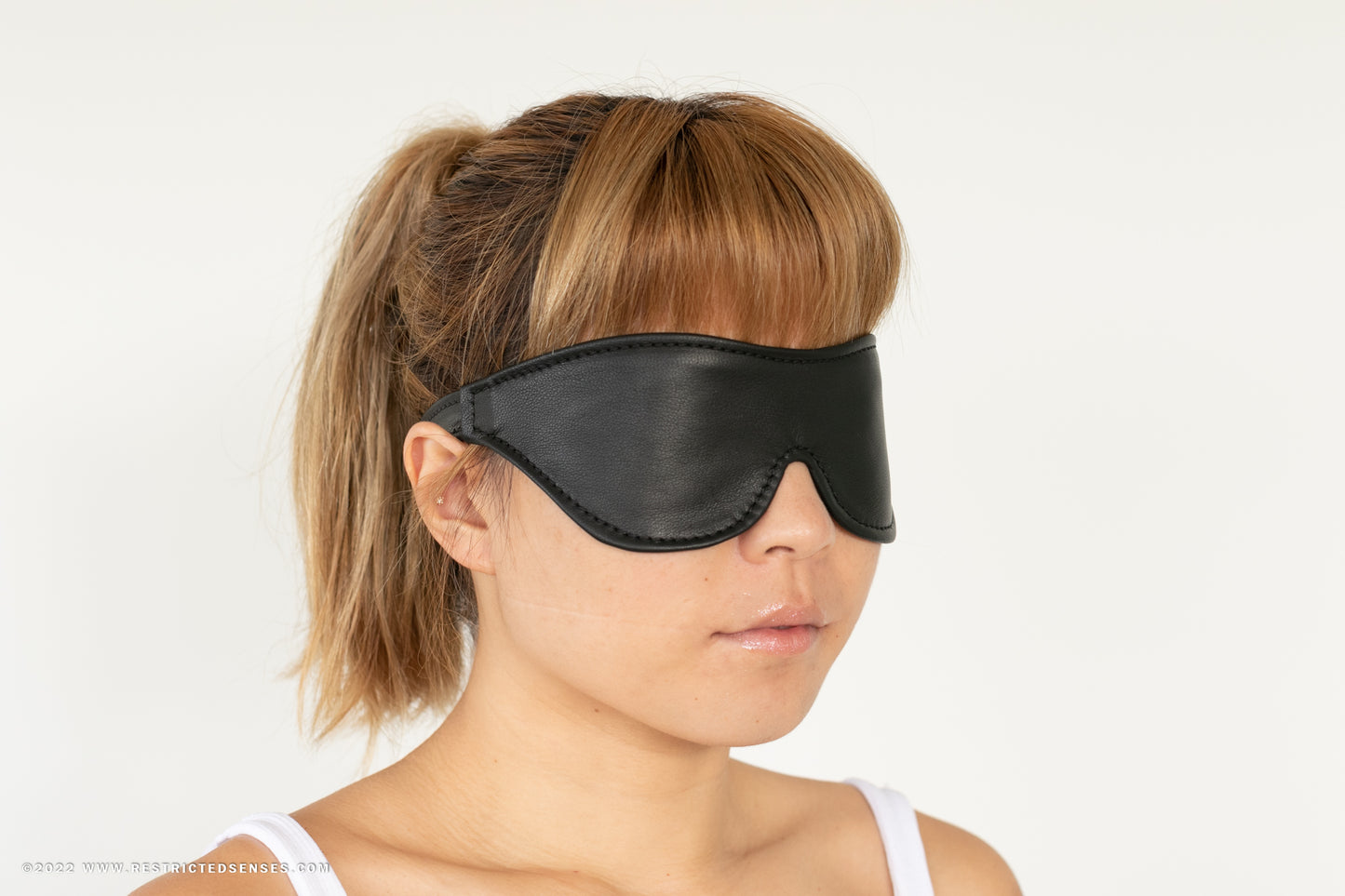 Leather Bondage Curved Blindfold with Buckle